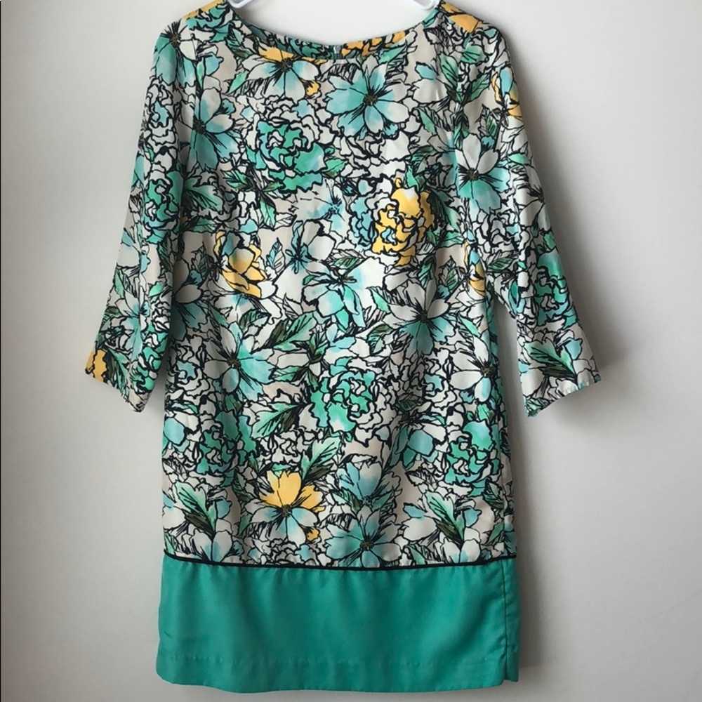 Green shift dress, flower print.